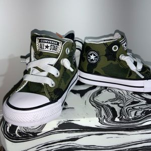 Infant Converse camo shoes size 4